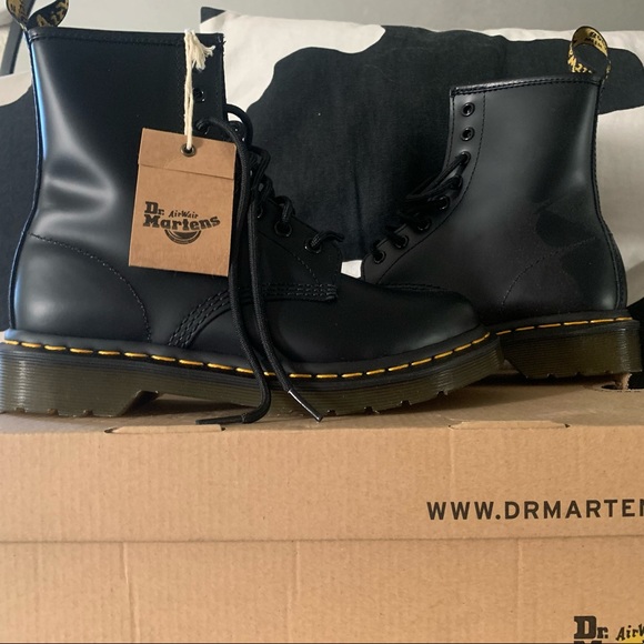brand new doc marten in original box - Picture 4 of 7